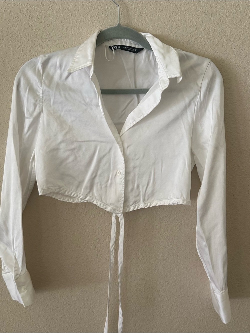 Zara White Cropped Tie-Front Button-Down Shirt satin size Medium